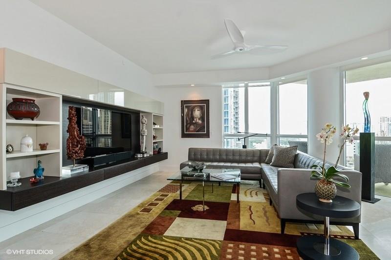 VENEZIA LAS OLAS - Residential