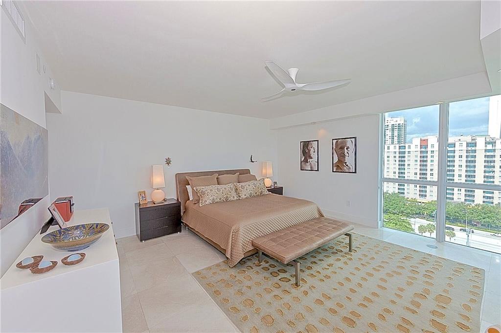 VENEZIA LAS OLAS - Residential