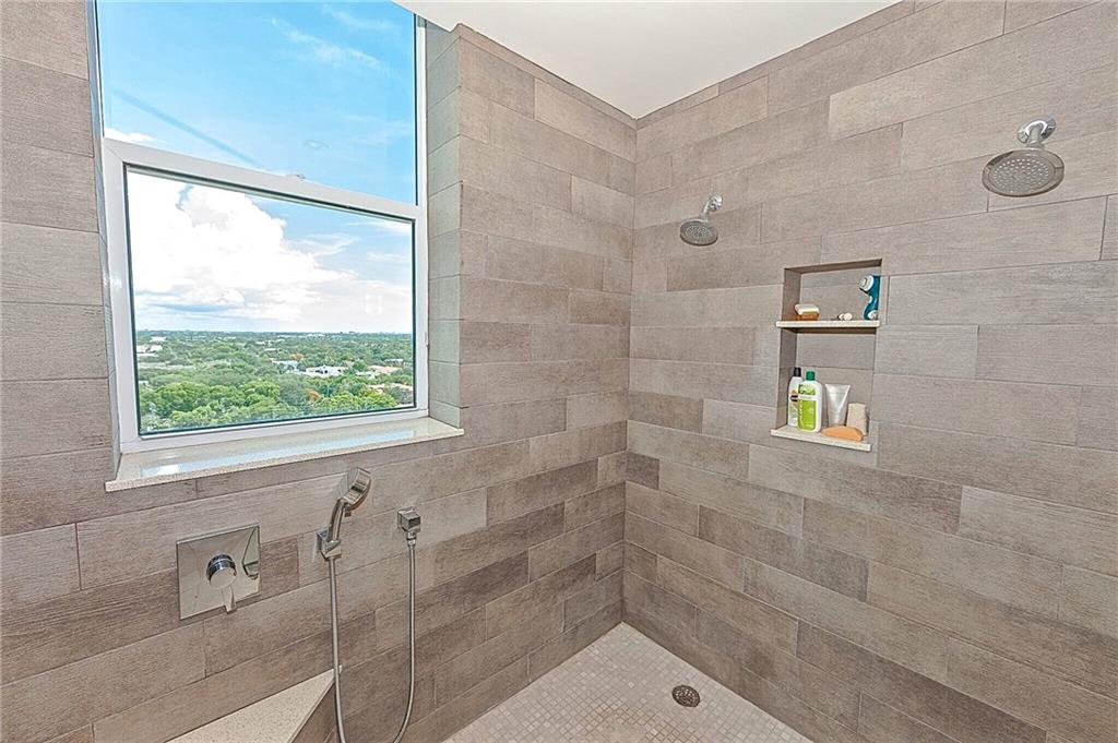 VENEZIA LAS OLAS - Residential