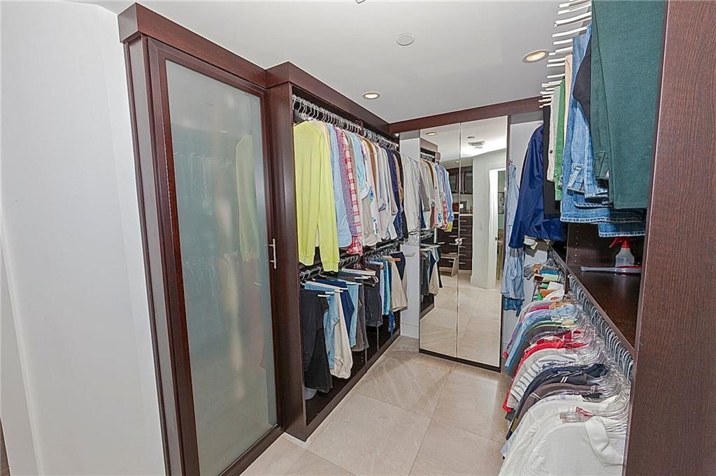 VENEZIA LAS OLAS - Residential