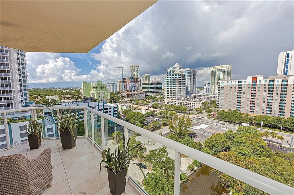 VENEZIA LAS OLAS - Residential