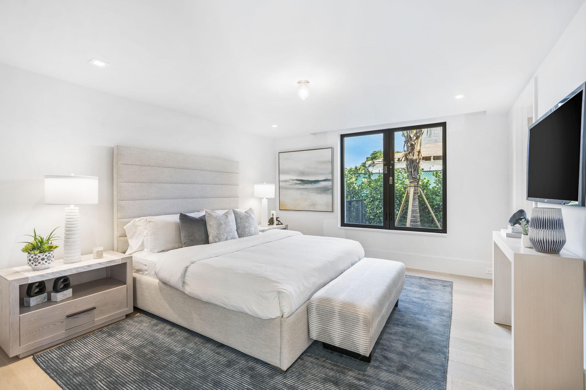 IBIS ISLE - Residential