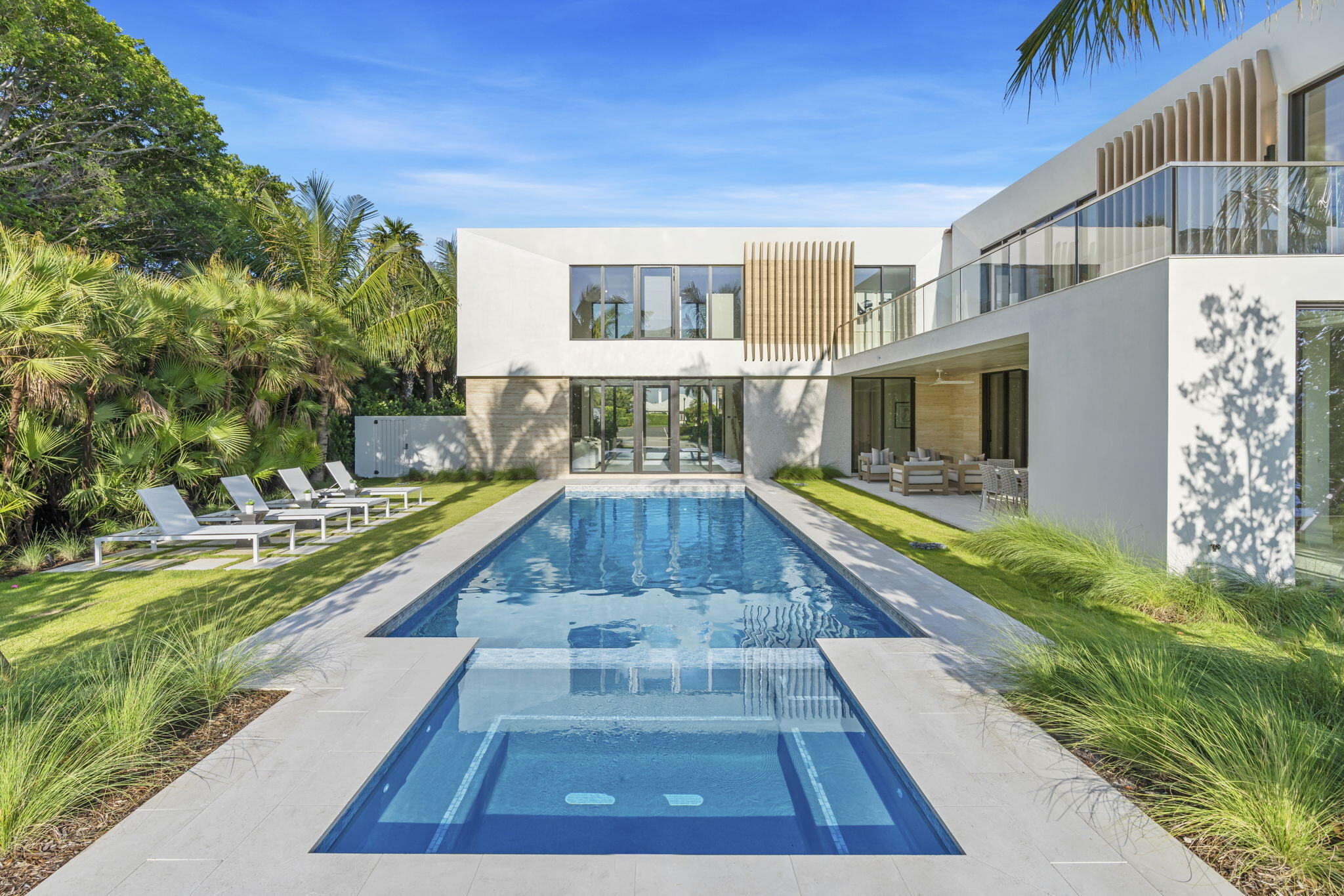 IBIS ISLE - Residential