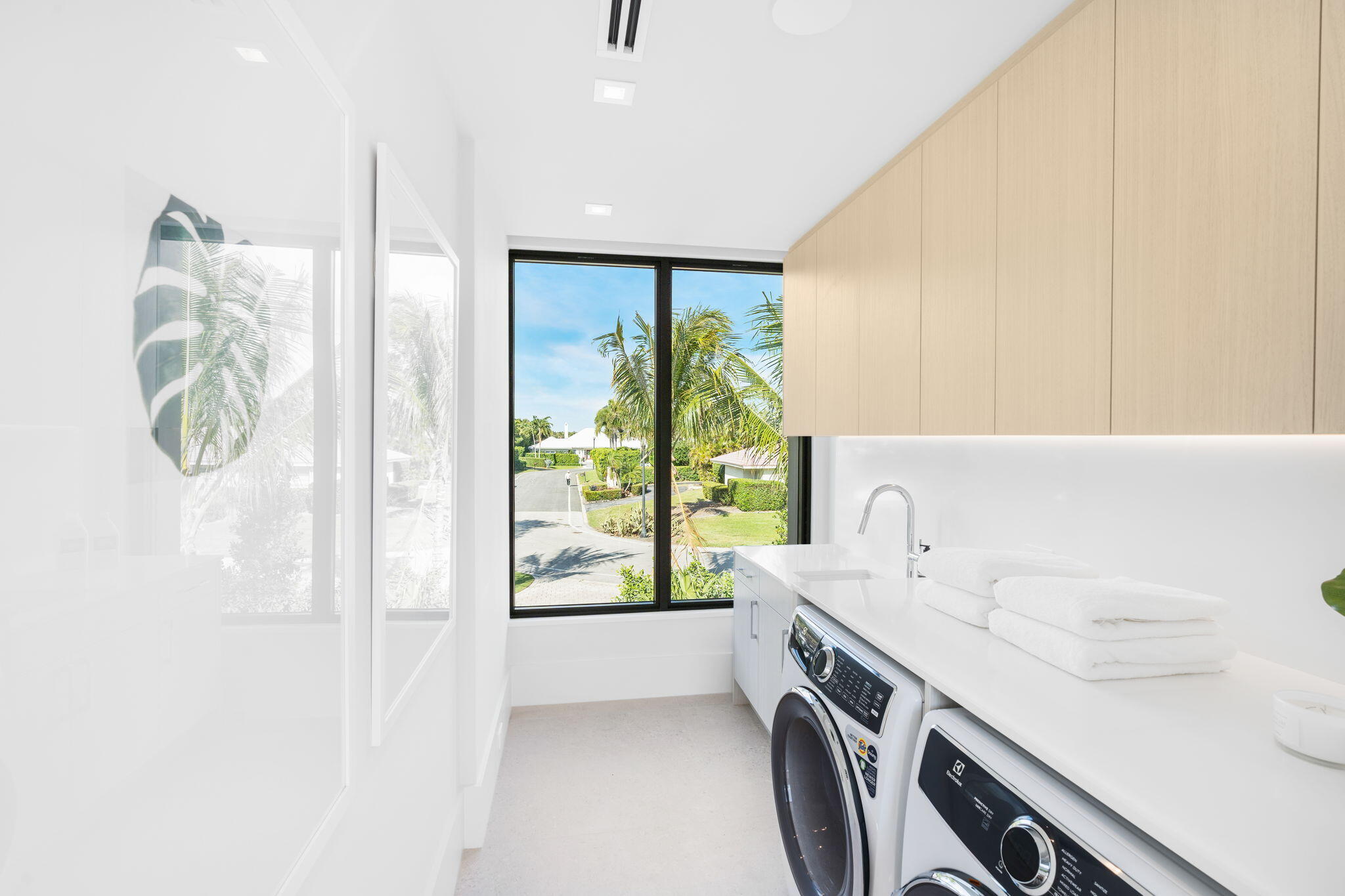 IBIS ISLE - Residential