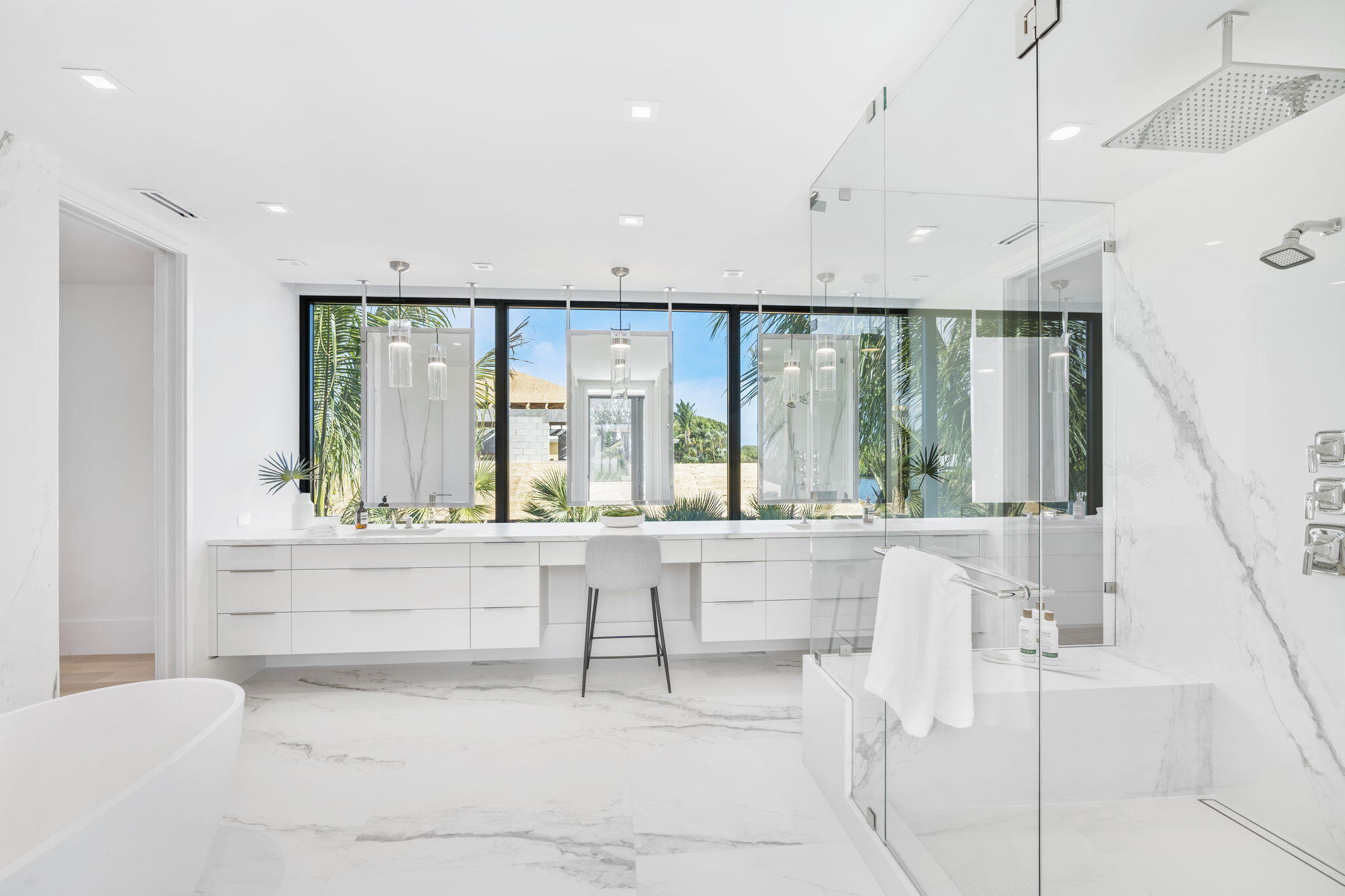 IBIS ISLE - Residential