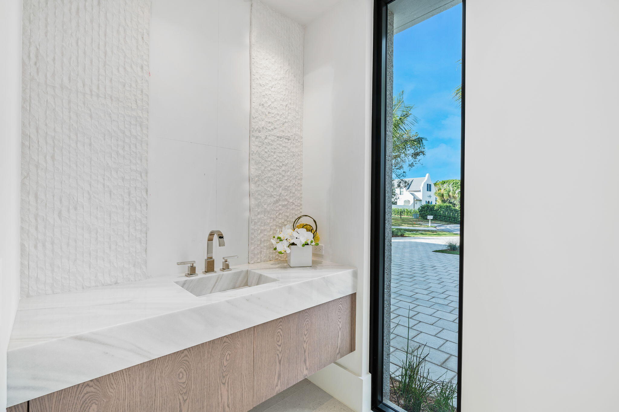 IBIS ISLE - Residential