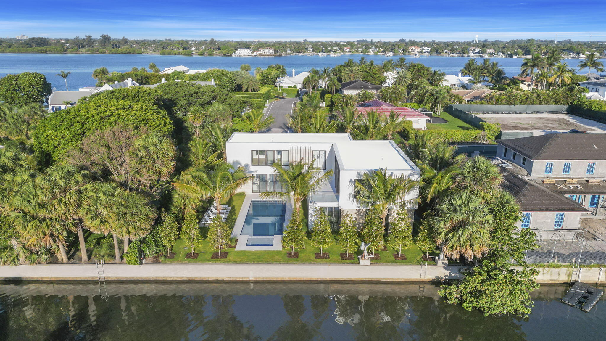 IBIS ISLE - Residential