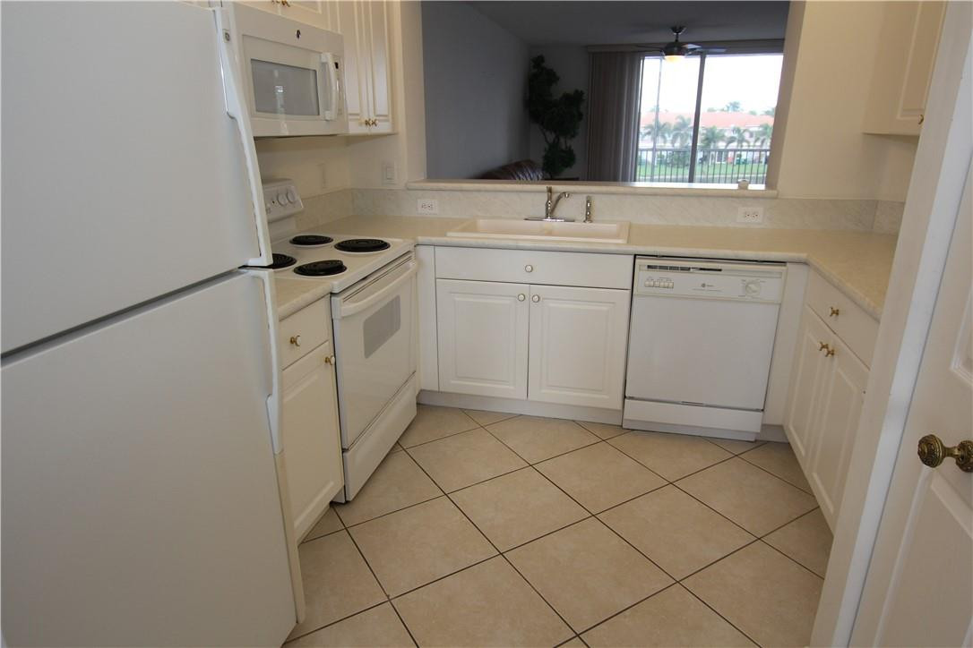 KINGS POINT - Residential