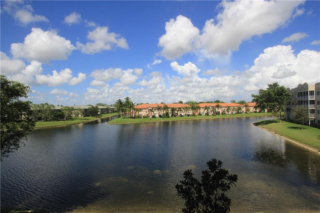 KINGS POINT - Residential