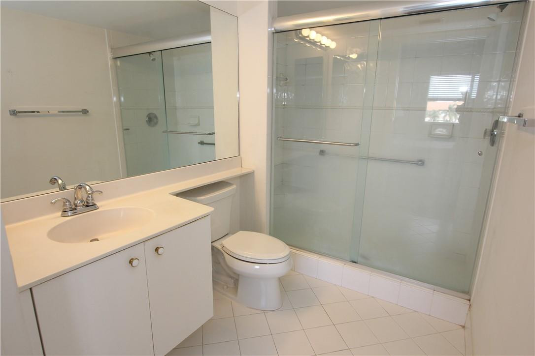 KINGS POINT - Residential