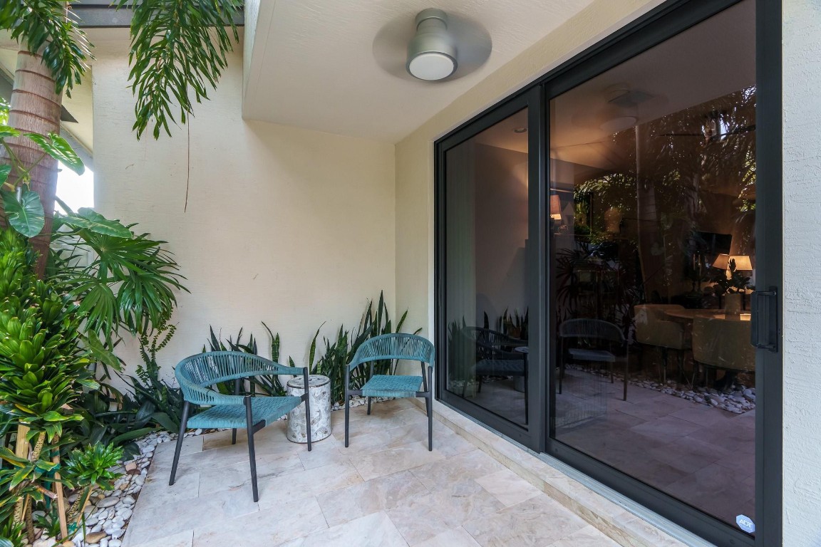 CROISSANT PARK TOWN HOMES - Residential