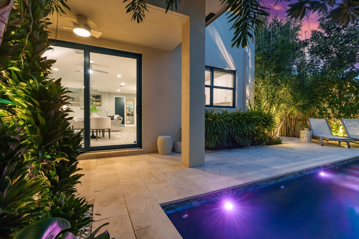 CROISSANT PARK TOWN HOMES - Residential
