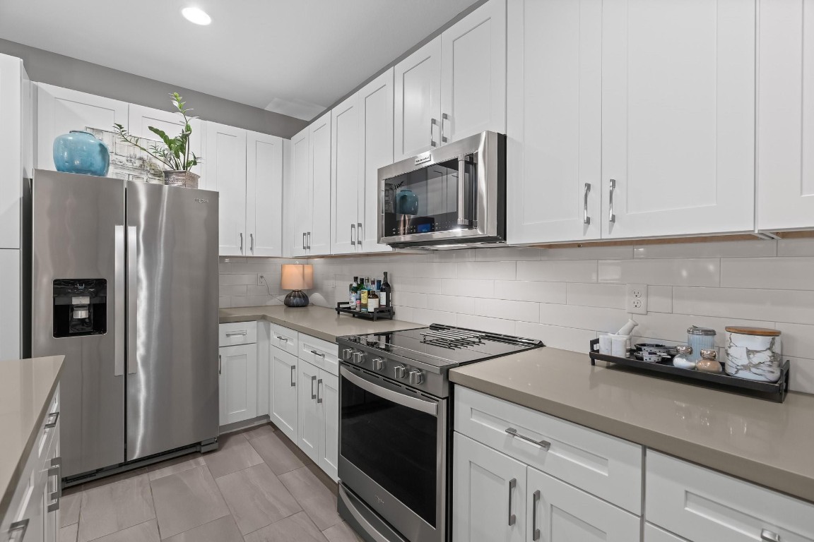 CROISSANT PARK TOWN HOMES - Residential