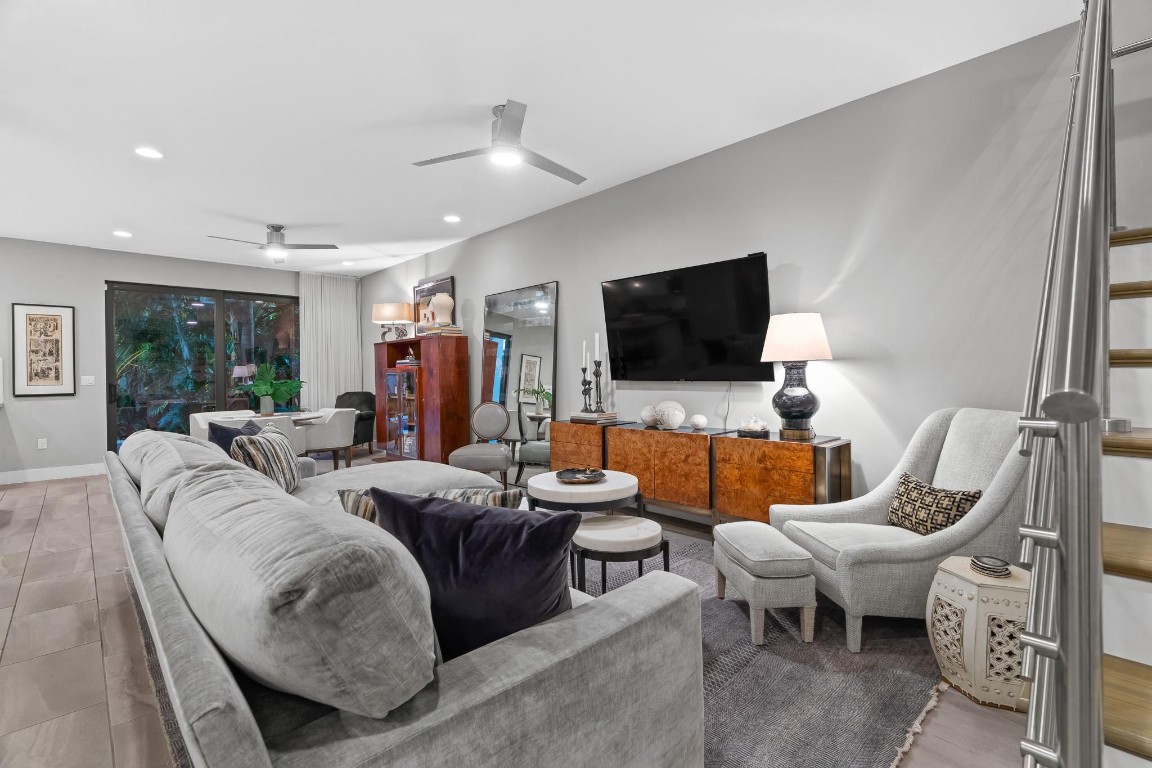 CROISSANT PARK TOWN HOMES - Residential