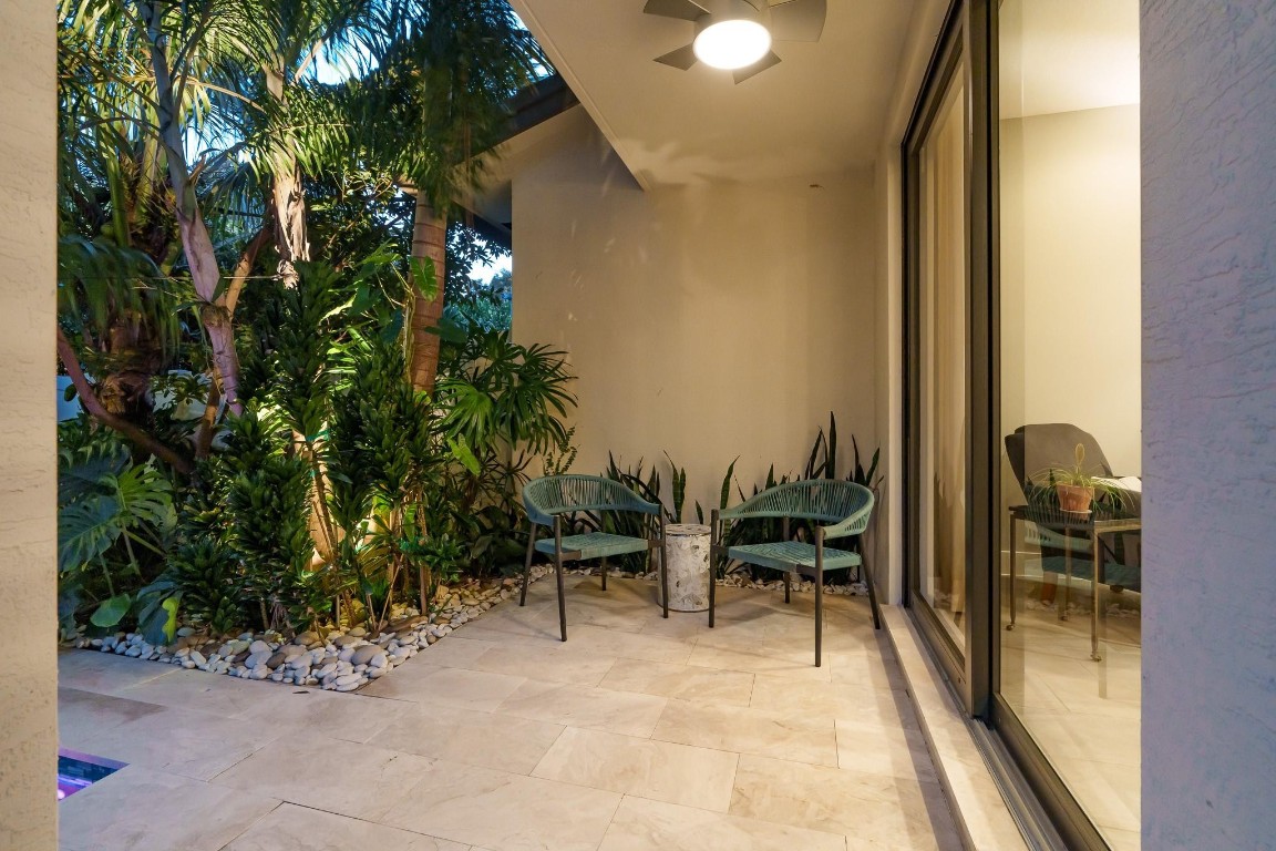 CROISSANT PARK TOWN HOMES - Residential