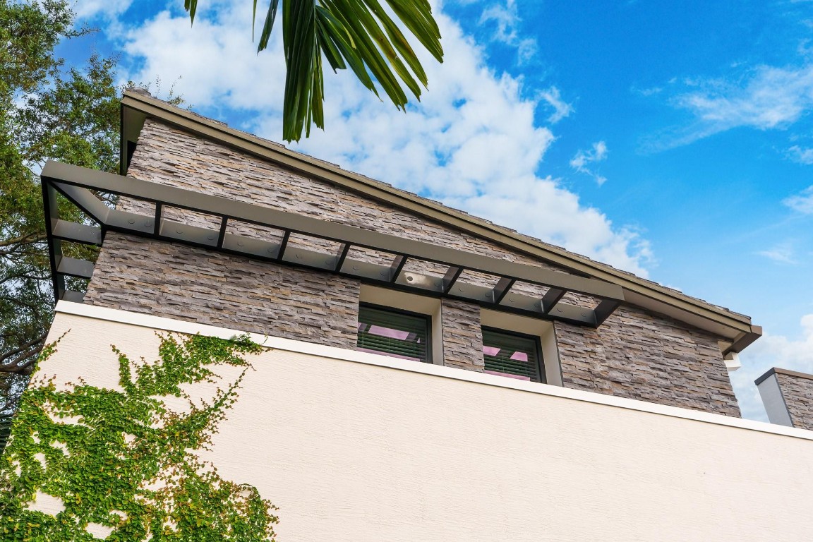 CROISSANT PARK TOWN HOMES - Residential