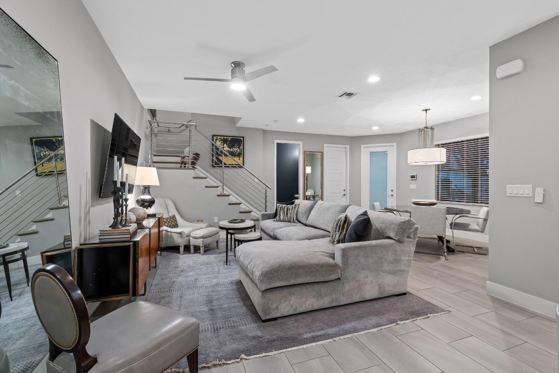 CROISSANT PARK TOWN HOMES - Residential