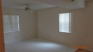 ABERDEEN / COVES - Residential