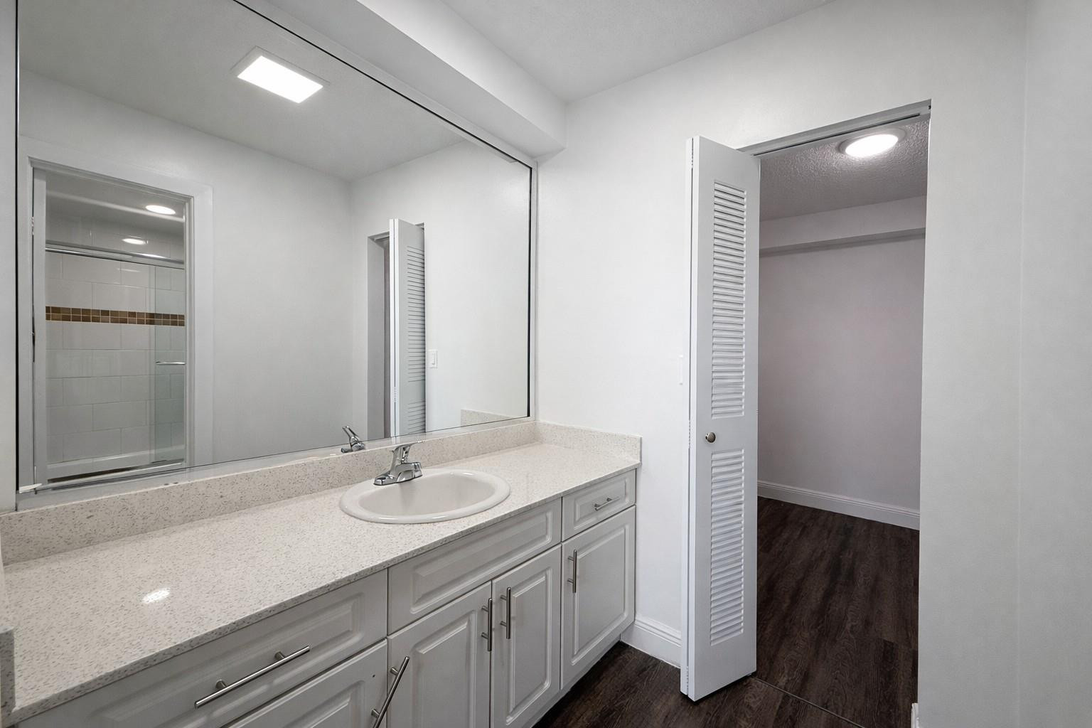 Royalton on the Green - Residential Lease