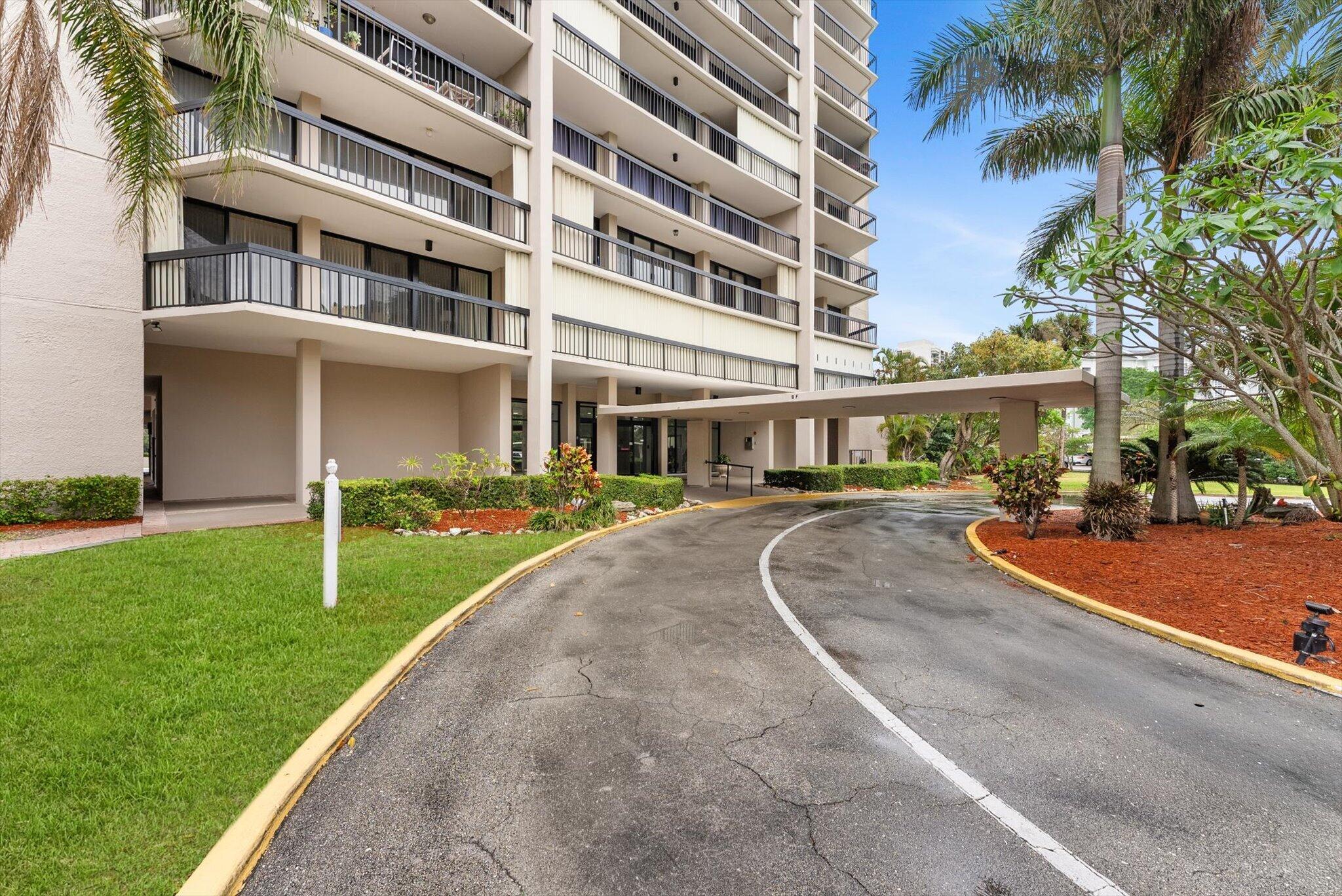 LANDS OF THE PRESIDENT CONDO 7 - Residential Lease