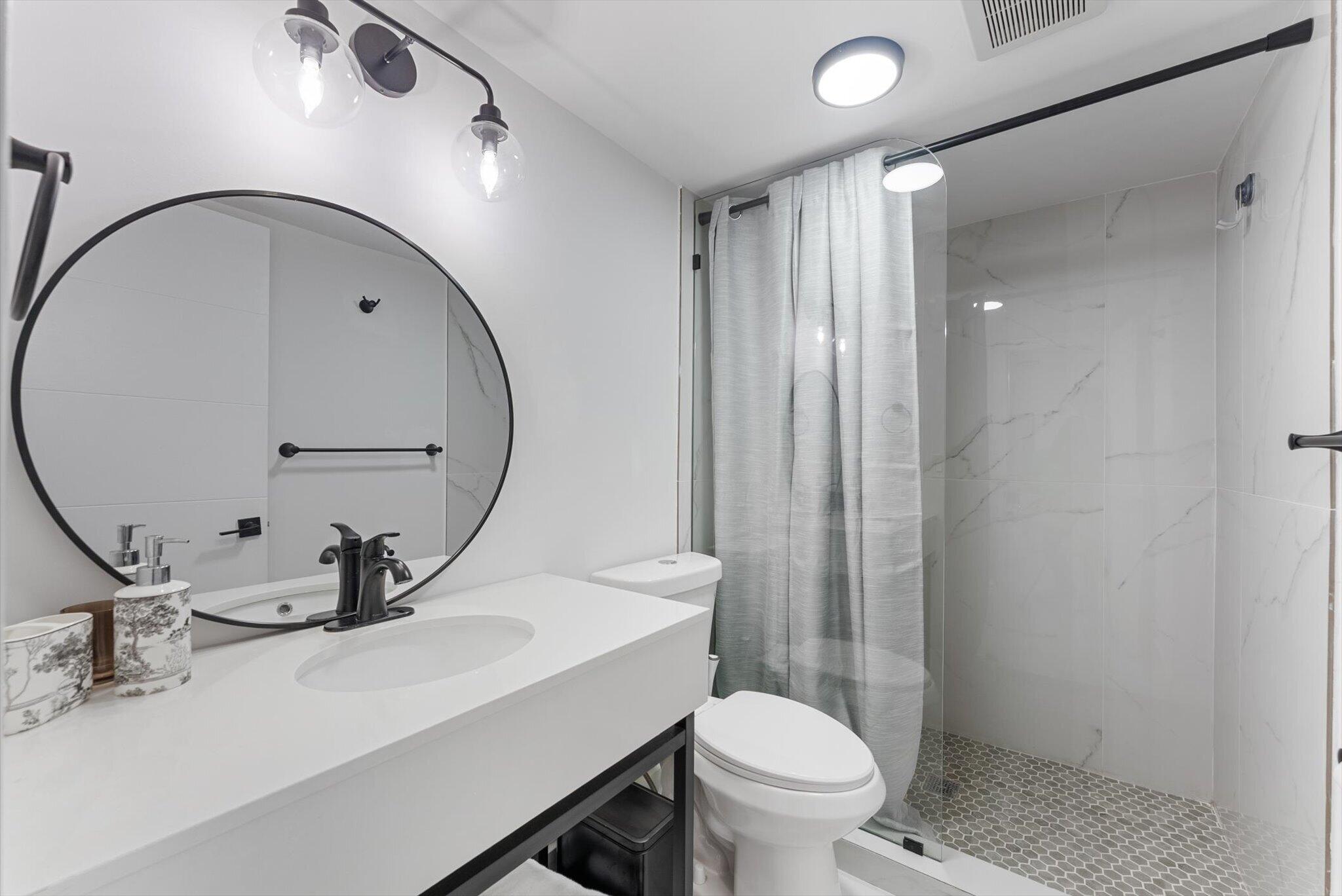 LANDS OF THE PRESIDENT CONDO 7 - Residential Lease