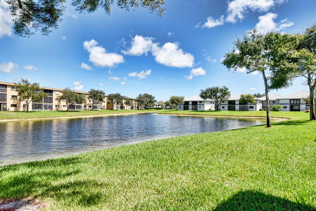 Lakes of Delray - Residential