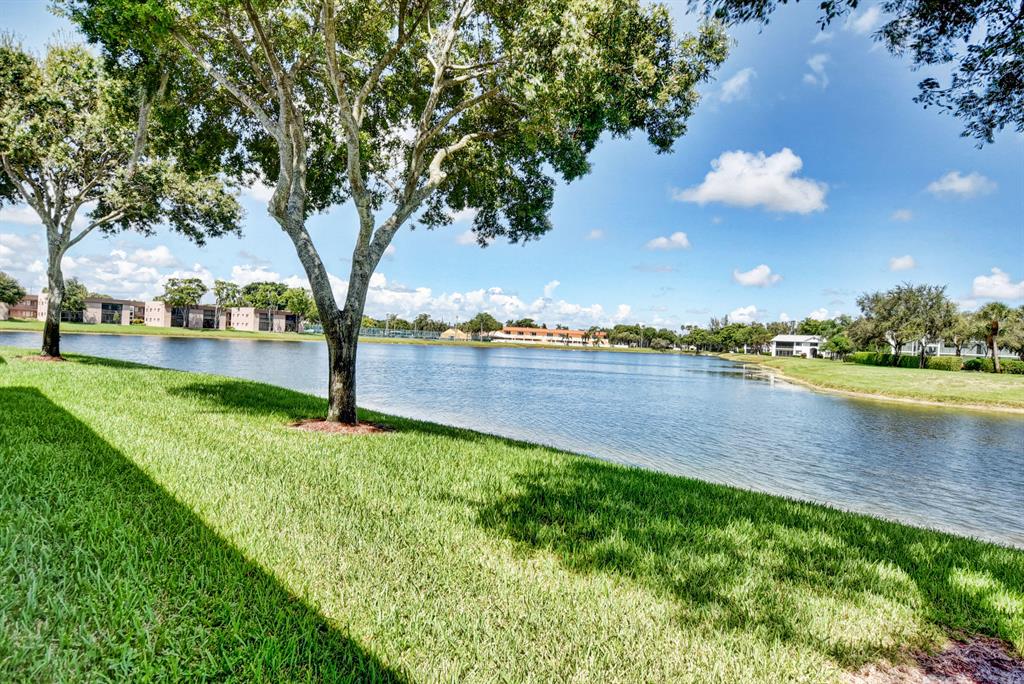 Lakes of Delray - Residential