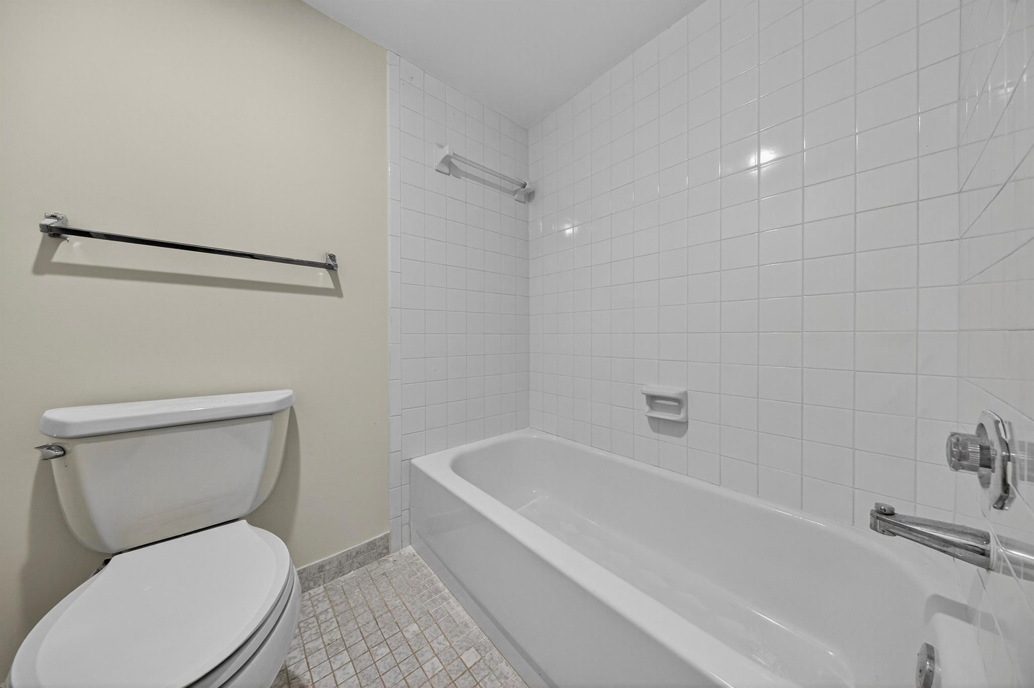 CYPRESSES OF BOCA LAGO CO - Residential Lease