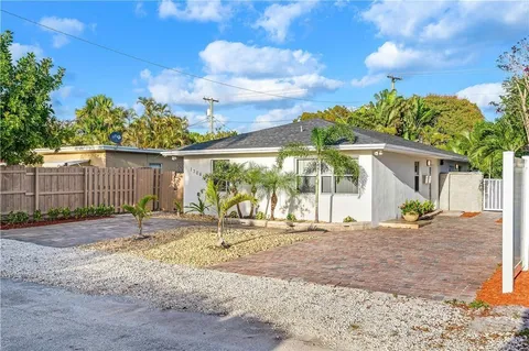 1306 NE 14th Ave Unit 2, Fort Lauderdale, FL MLS: F10498352