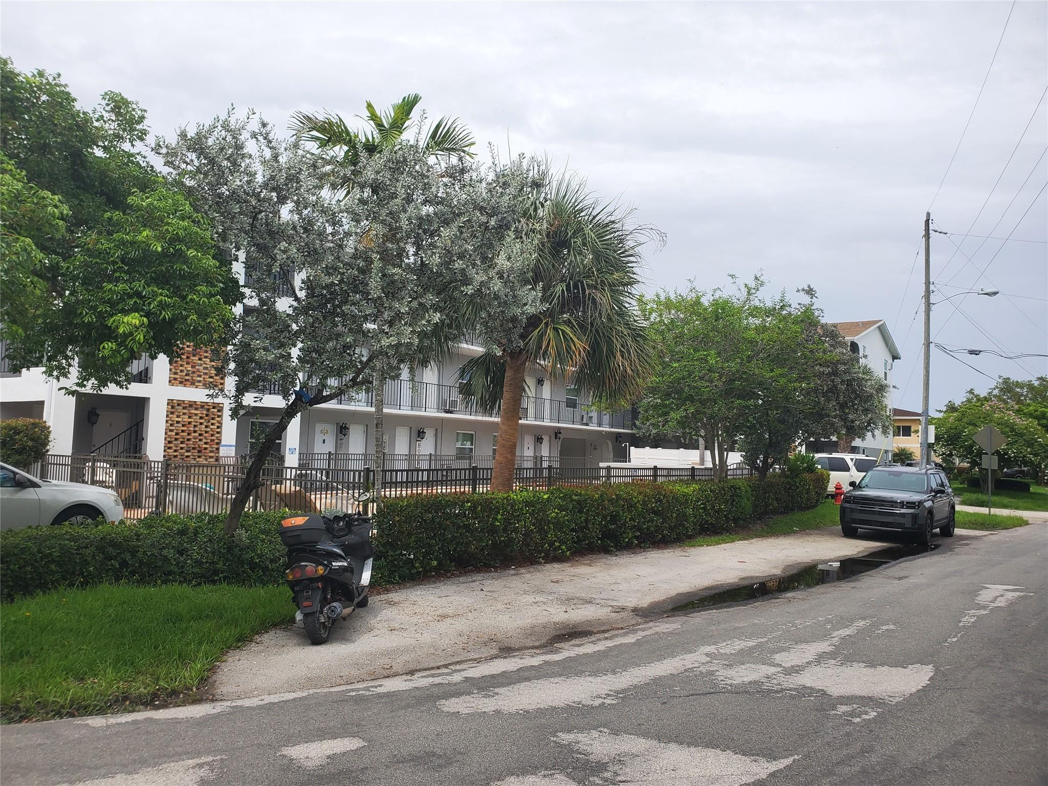 CARRIAGE LIGHT - Residential