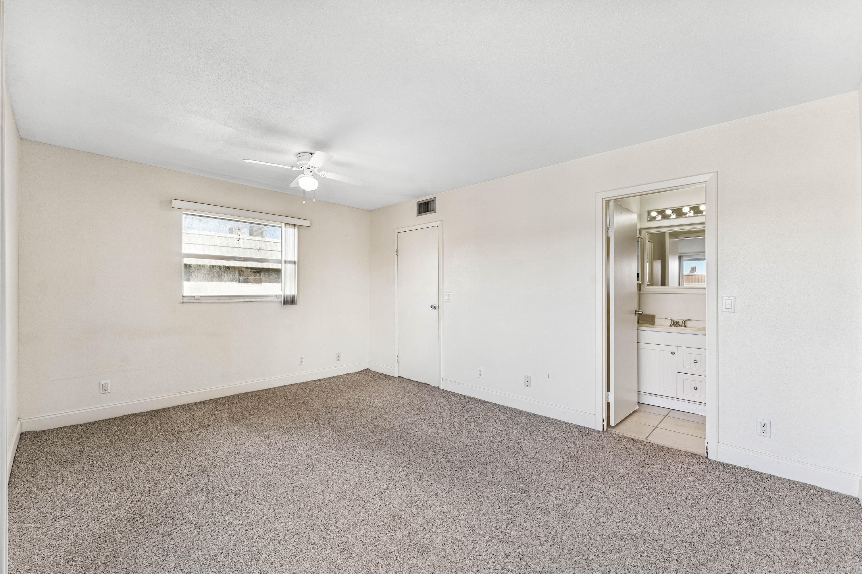 KINGS POINT FLANDERS CONDOS - Residential