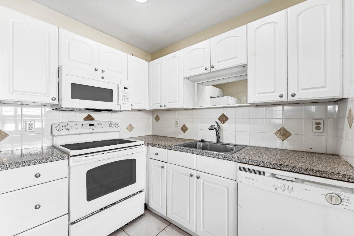 KINGS POINT FLANDERS CONDOS - Residential