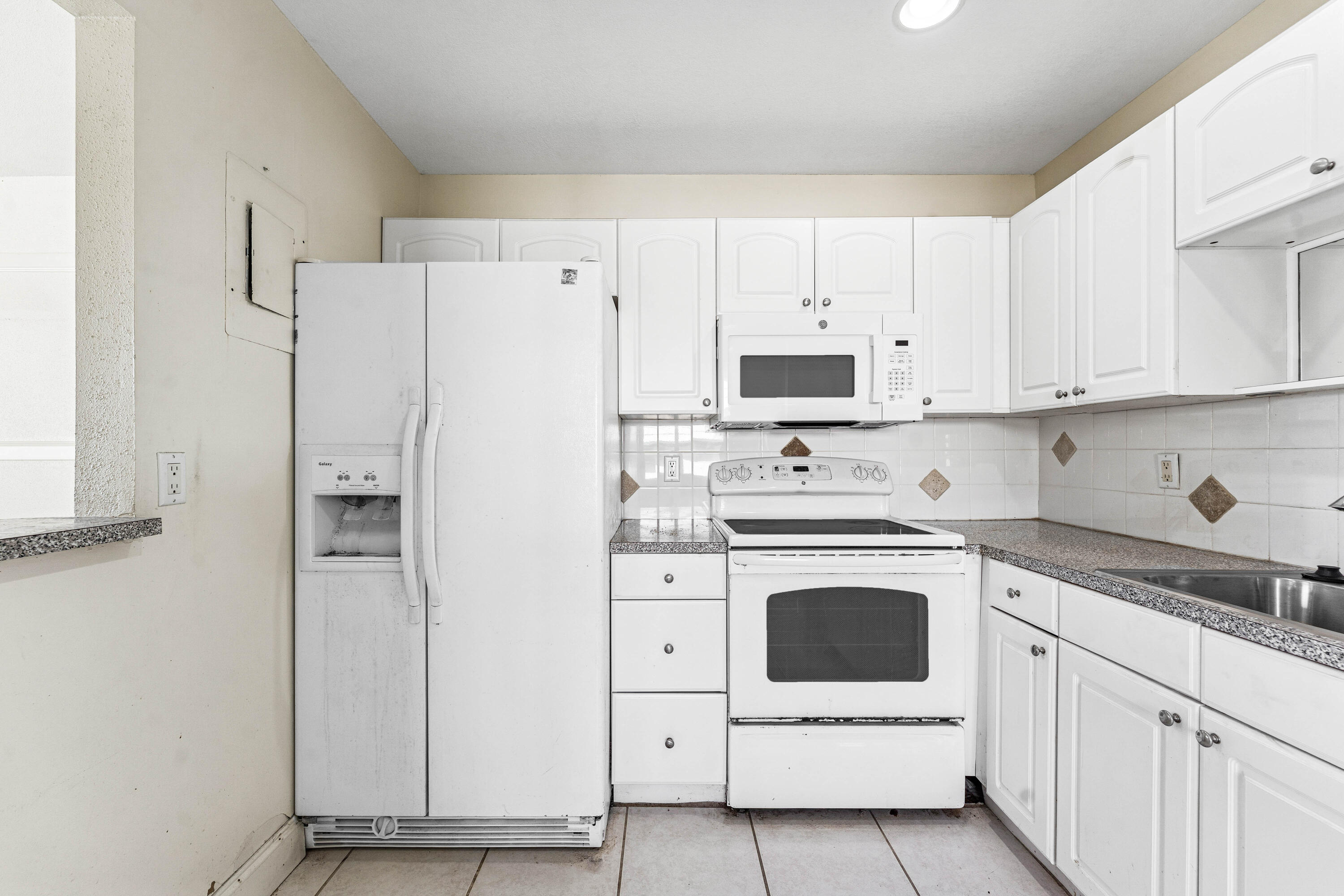 KINGS POINT FLANDERS CONDOS - Residential