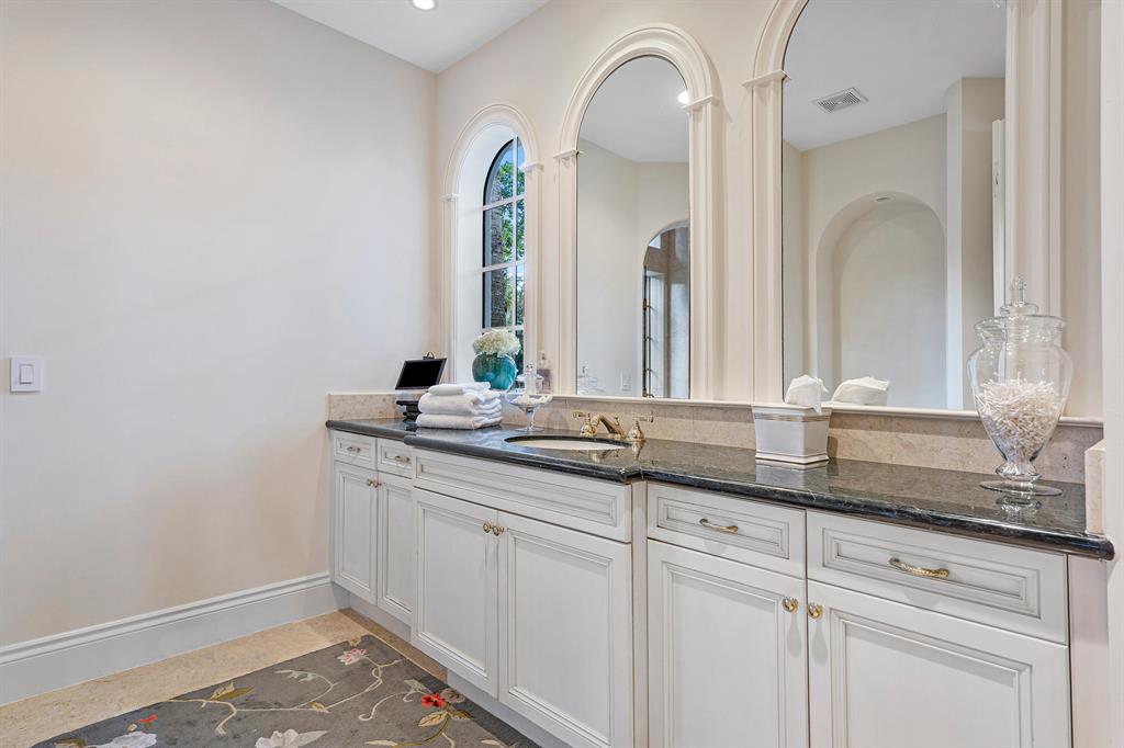 FOXE CHASE - Residential