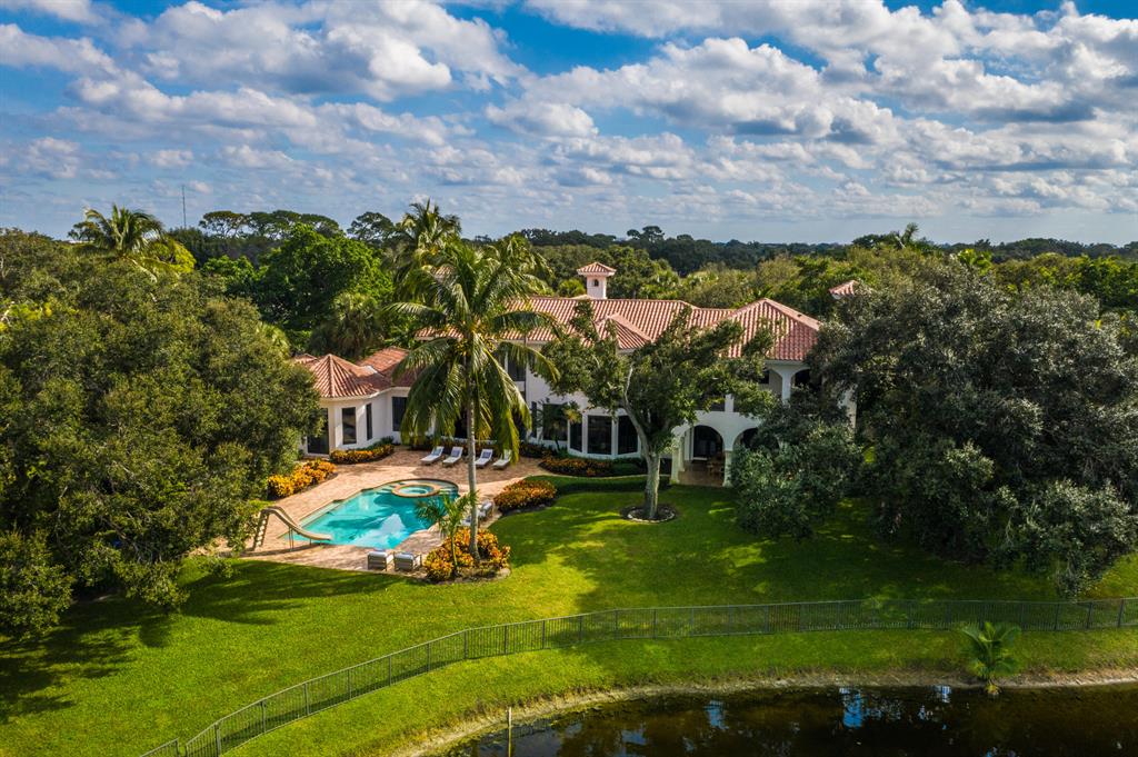 FOXE CHASE - Residential