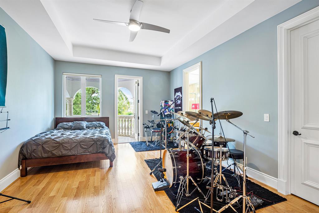 FOXE CHASE - Residential