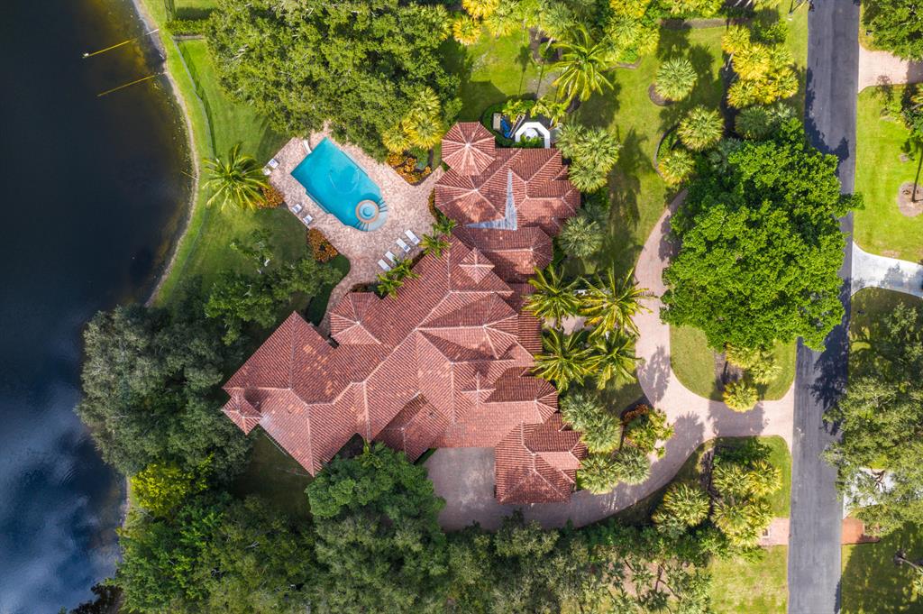 FOXE CHASE - Residential