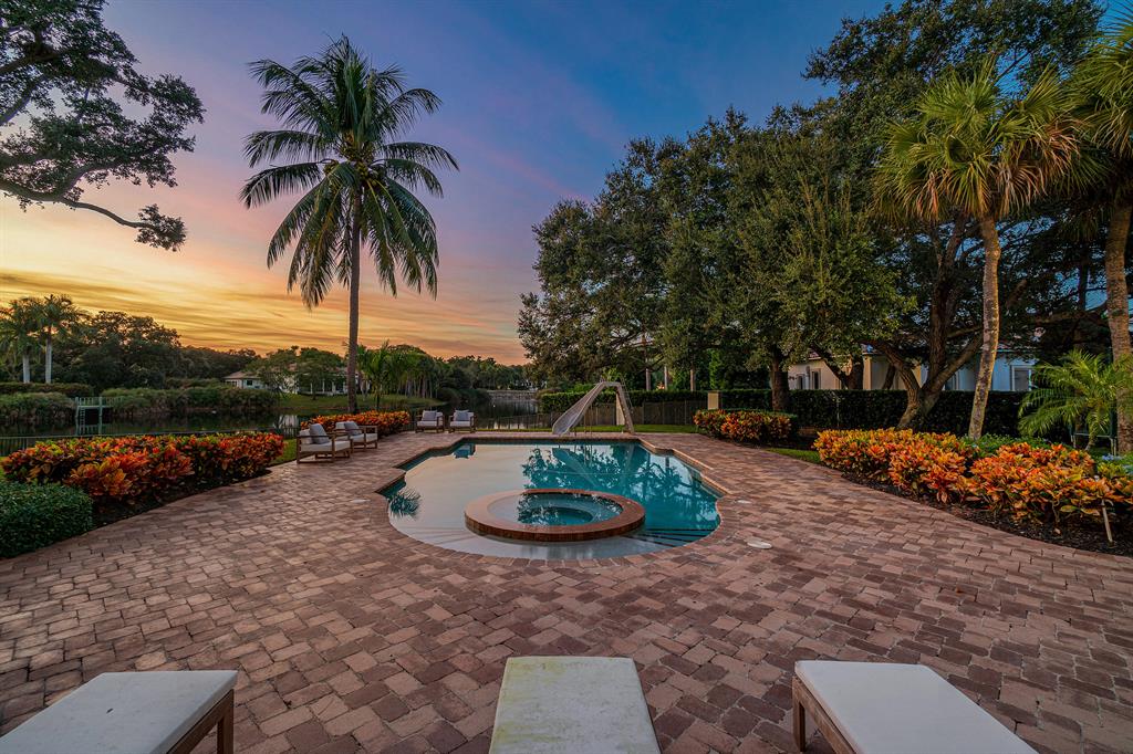 FOXE CHASE - Residential