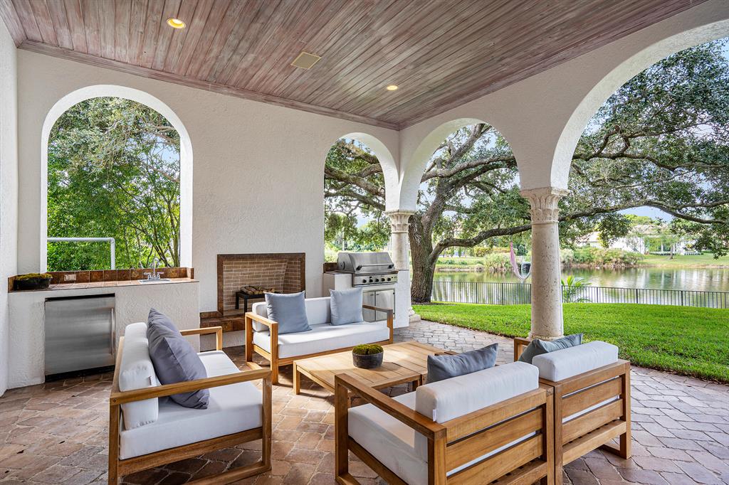 FOXE CHASE - Residential