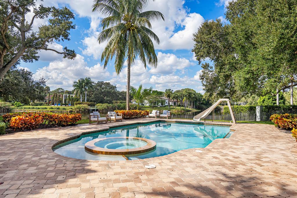 FOXE CHASE - Residential