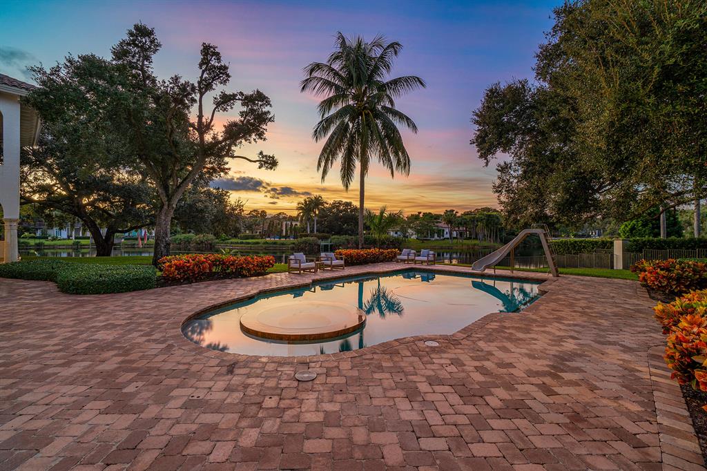 FOXE CHASE - Residential