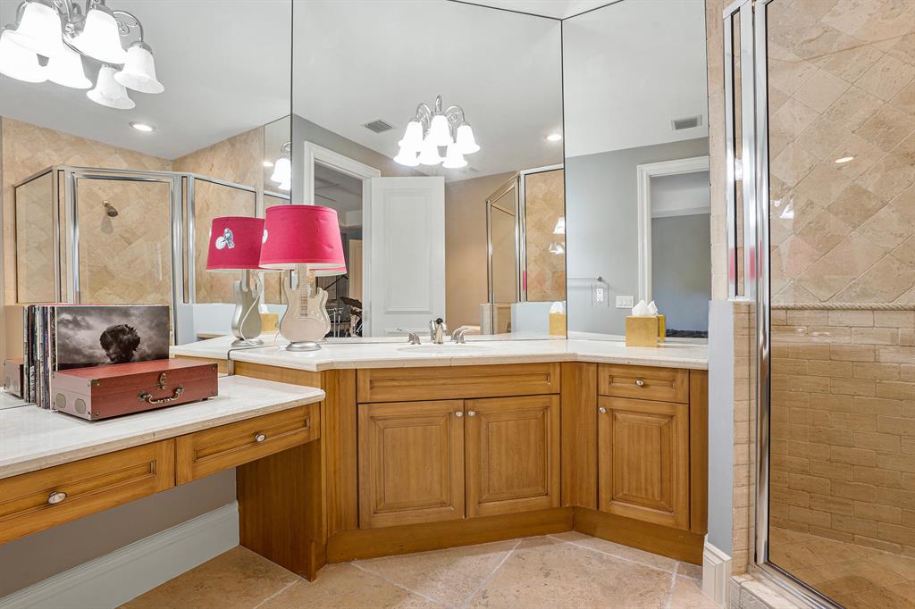 FOXE CHASE - Residential