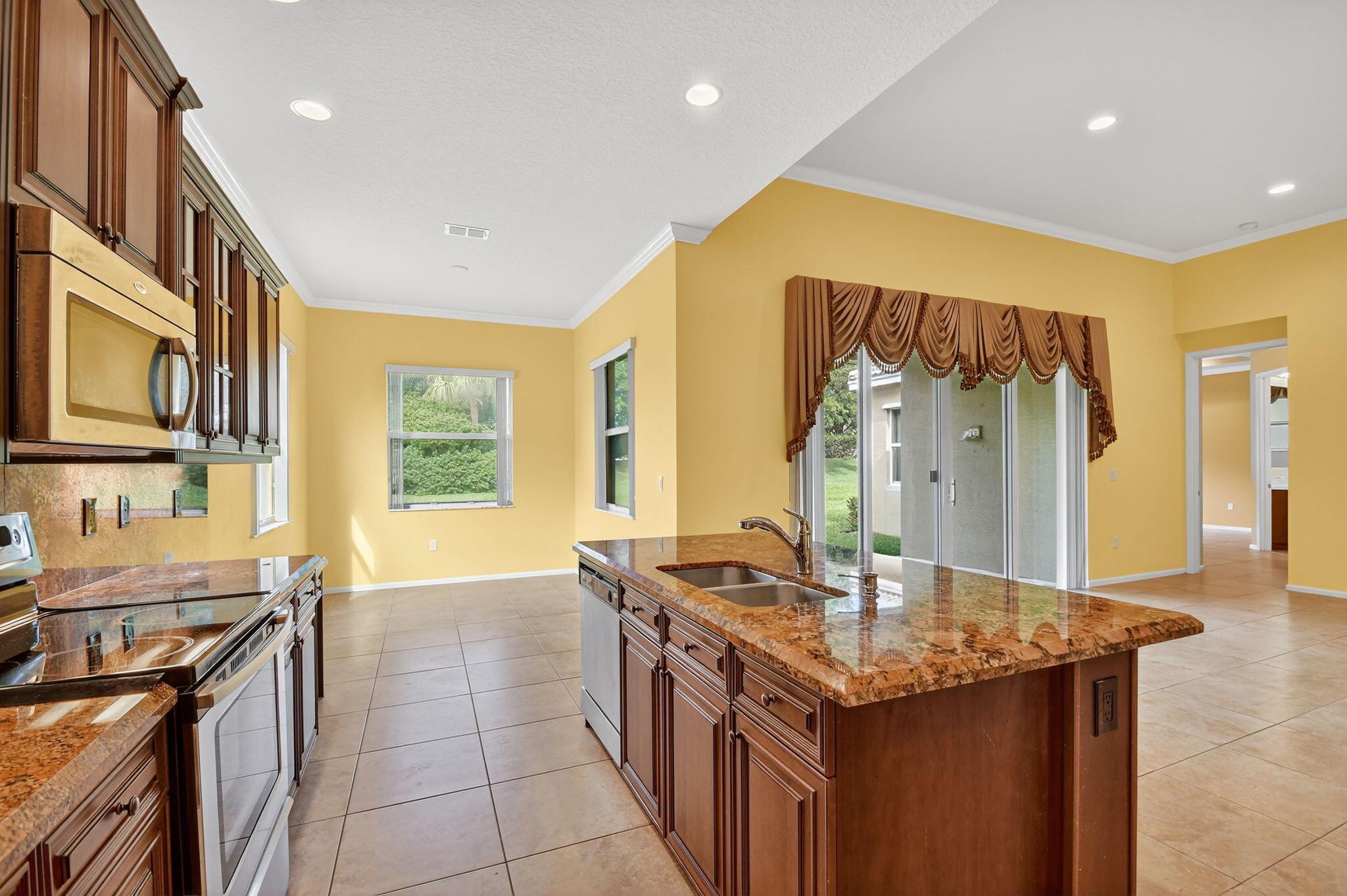 PORTOSOL - Residential