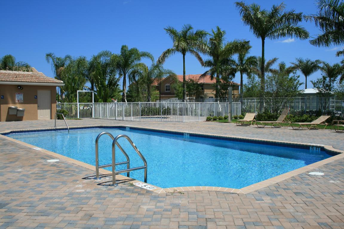 COLONY LAKE - Residential