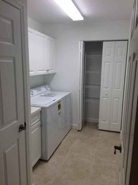 COLONY LAKE - Residential