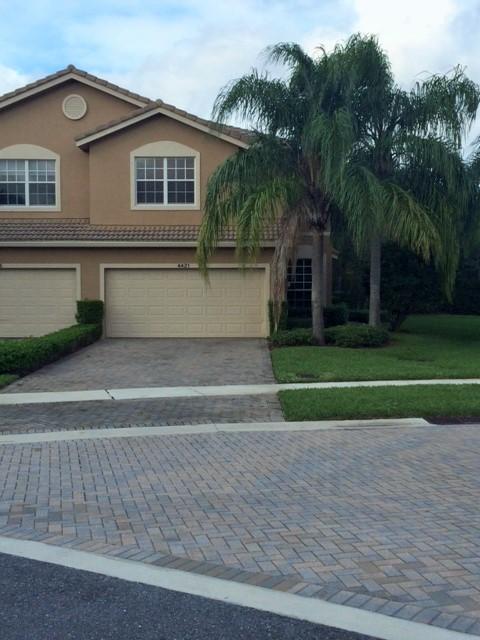 COLONY LAKE - Residential