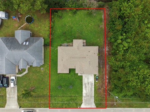 Tiny photo for 325 SE THORNHILL Drive, Port Saint Lucie, FL 34983 (MLS # B26090066)