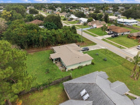 Tiny photo for 325 SE THORNHILL Drive, Port Saint Lucie, FL 34983 (MLS # B26090066)