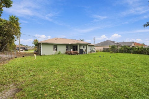 Tiny photo for 325 SE THORNHILL Drive, Port Saint Lucie, FL 34983 (MLS # B26090066)