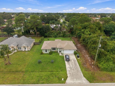 Tiny photo for 325 SE THORNHILL Drive, Port Saint Lucie, FL 34983 (MLS # B26090066)